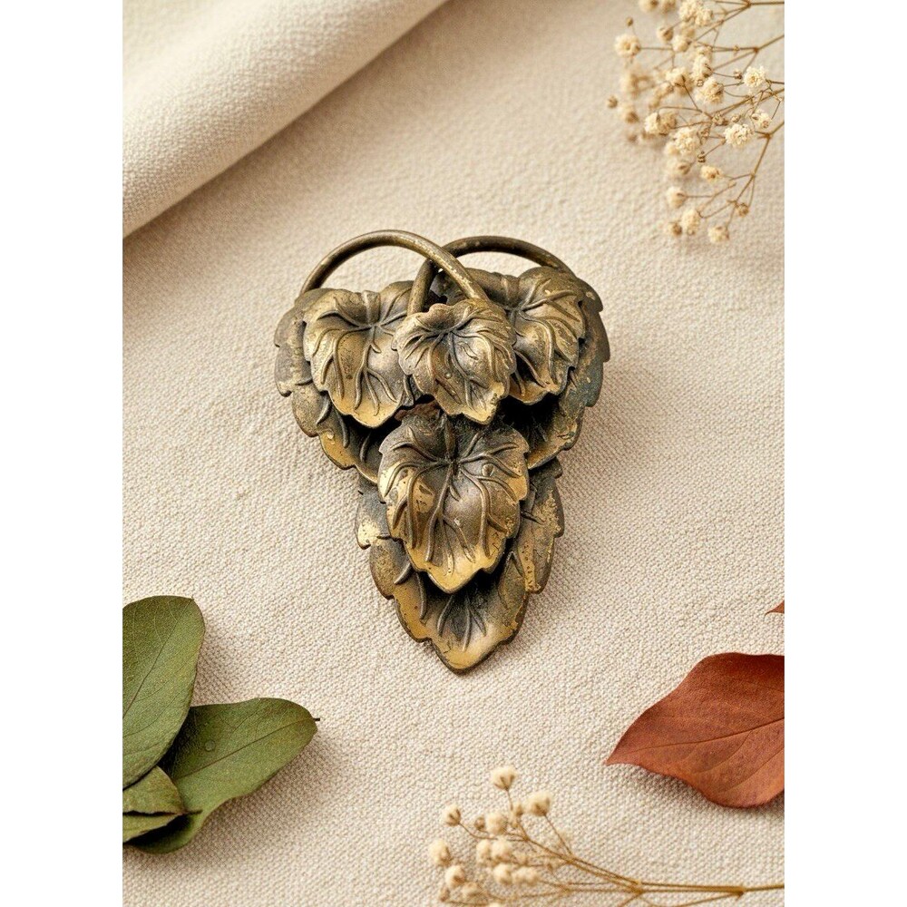 Vintage Gold Tone Leaf Fur Clip 2 Inch Layered Ivy Design